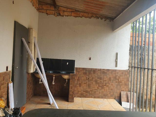 Lote Com Barracão inacabado( Antônio Carlos Pires. Goiânia. Goiás) - Foto 3