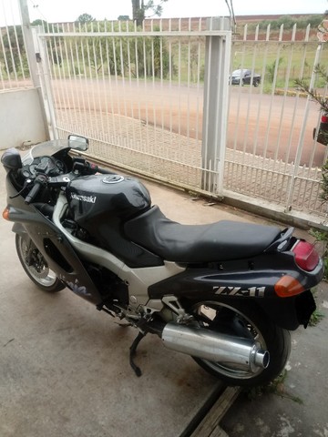 Sucata de moto para retirada de peças Kawasaki ZX11 1997 - Foto 2