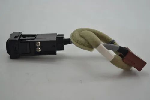 Entrada Usb Toyota Yaris 2018 2019 Original - Foto 3