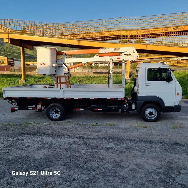 Vw 8.160 ano 2016 cesto aéreo com AR condicionado e embreagem a AR  - Foto 7