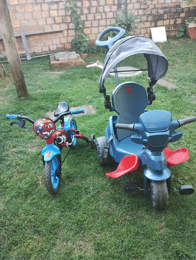 Triciclo Motinha Infantil com Capota Azul Passeio e Pedal Bel