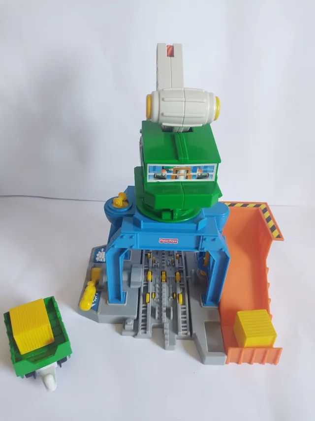 Guindaste de blocos Geotrax Train Set Crankin Round Crane H-4648 Fisher Price - Foto 2
