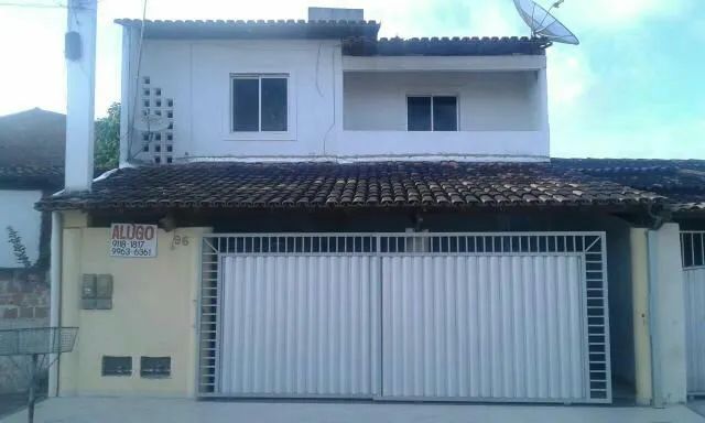 Alugo casa de 3/4 com garagem (Pav. Térreo)