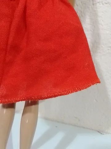 Saia Midi evasê vermelha para boneca Barbie tecido de algodão fininho - Foto 3
