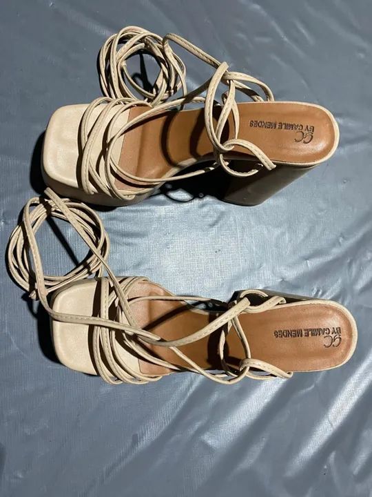 Sandálias plataforma salto alto bege - Foto 3