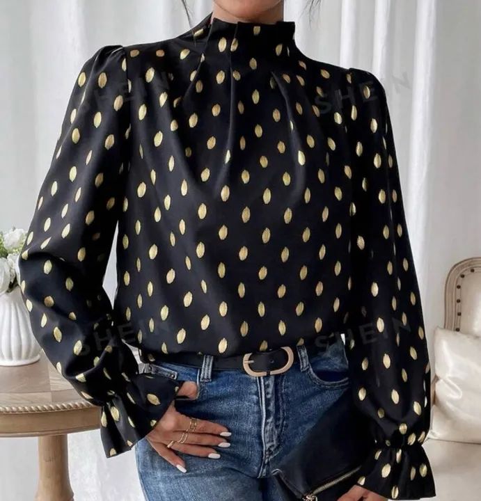 Blusa com detalhes dourado 