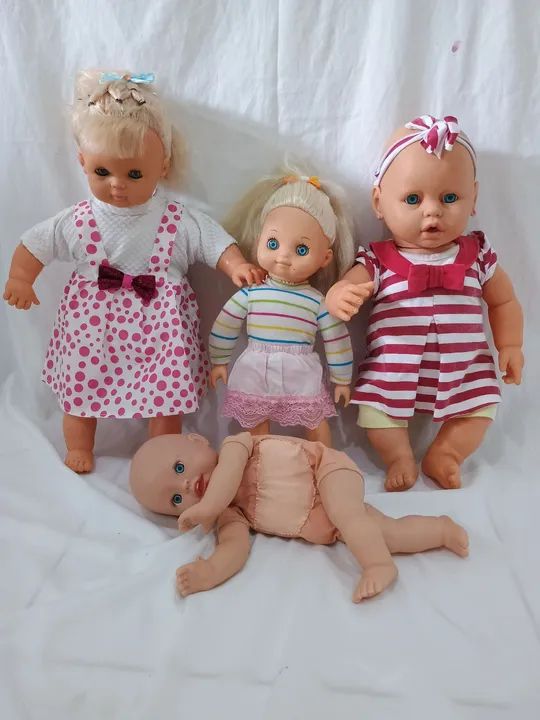 Lote com 4 bonecas antigas  - Foto 3