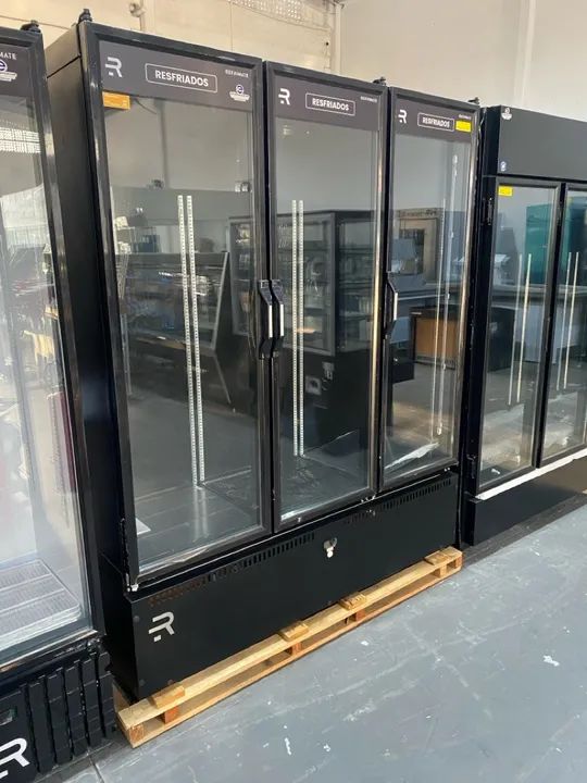 Expositor auto-serviço 3 portas - Refrimate - equipamento novo