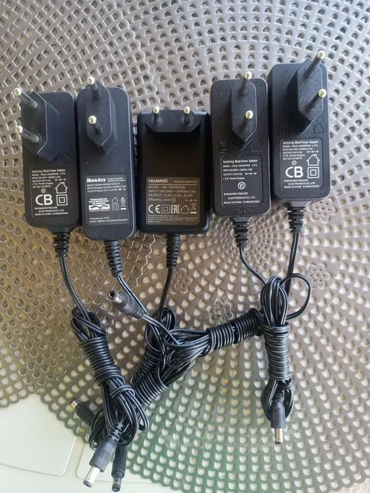 Kit 5 Fonte de energia 12V 2A P4, fita de LED, câmeras, decoders de Tv,Roteadores 