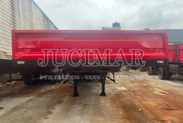 Carreta carga seca grade baixa 2013