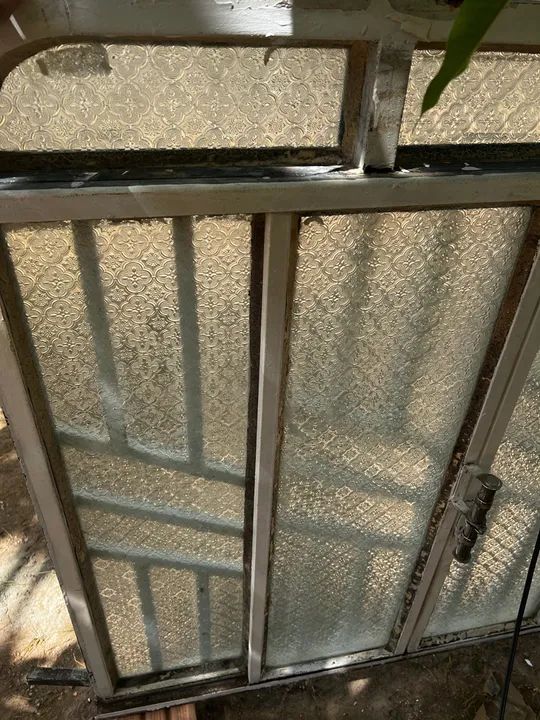 Janelas de vidro com a pedra na mesma medida - Foto 4