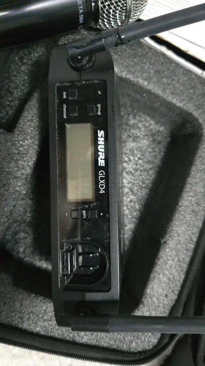 Microfone sem fio Shure GLX D4