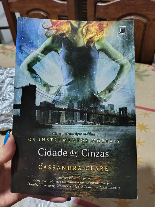 Cidade das Cinzas - Cassandra Clare LIVRO NOVO