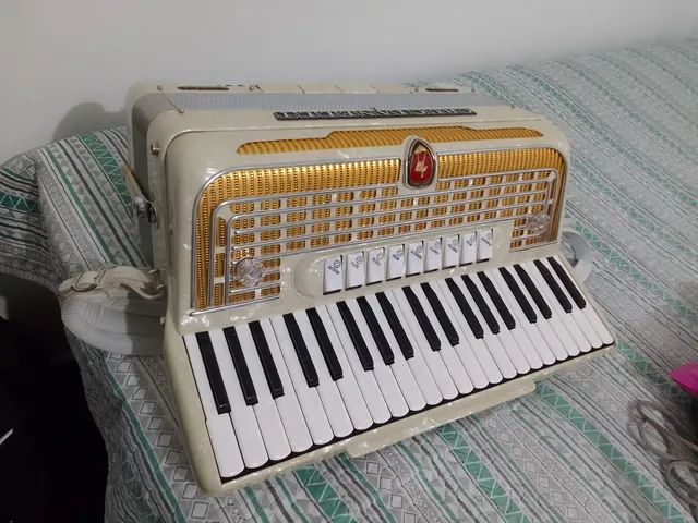 Acordeon Crucianelli 120 baixos - Foto 3