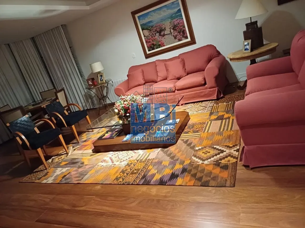 Luxuoso Apartamento no Centro de Gramado - RS
