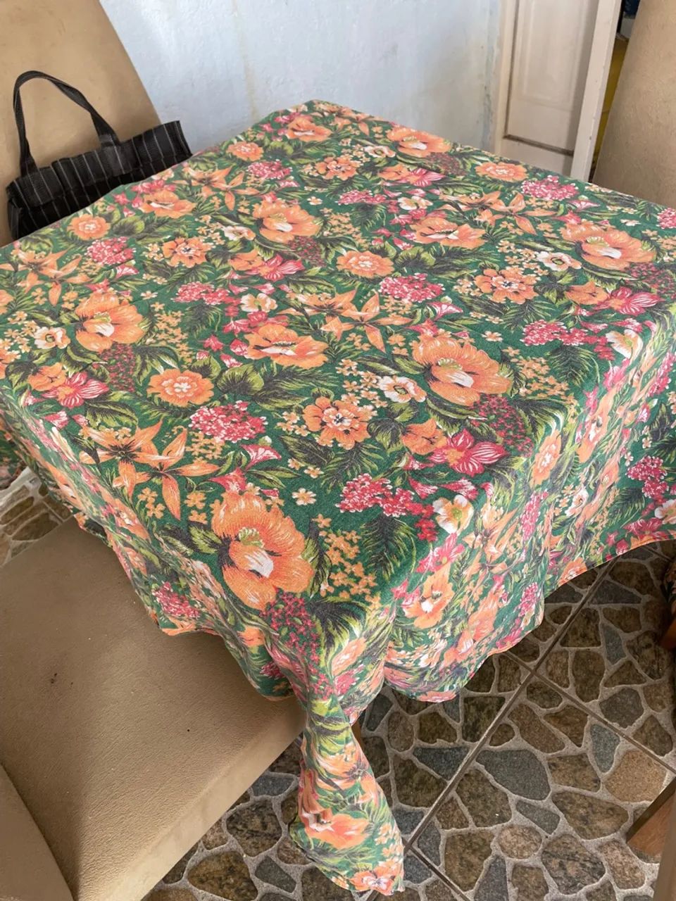 Jogo de Toalha de Mesa Floral com 8 unidades  - Foto 3