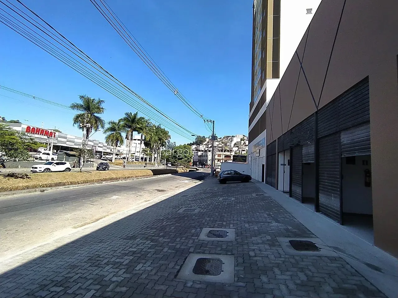 Lojão novo com 307 metros de frente para a rua com 15 metros de frente e pé direito alto p