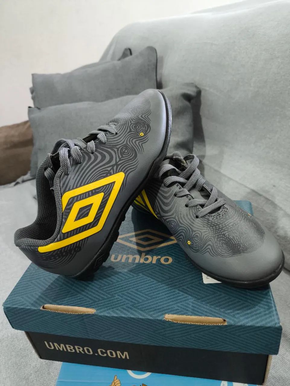 Chuteira Infantil Umbro - Conforto e Estilo!