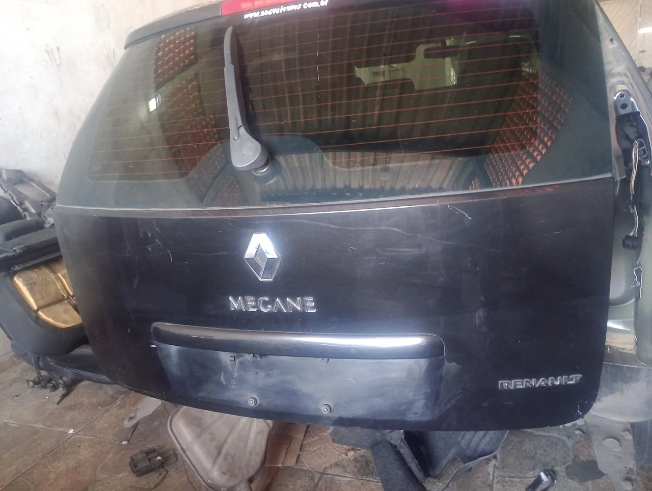Tampa Traseira Renault Megane perua Gran tur usada original sem recuperação