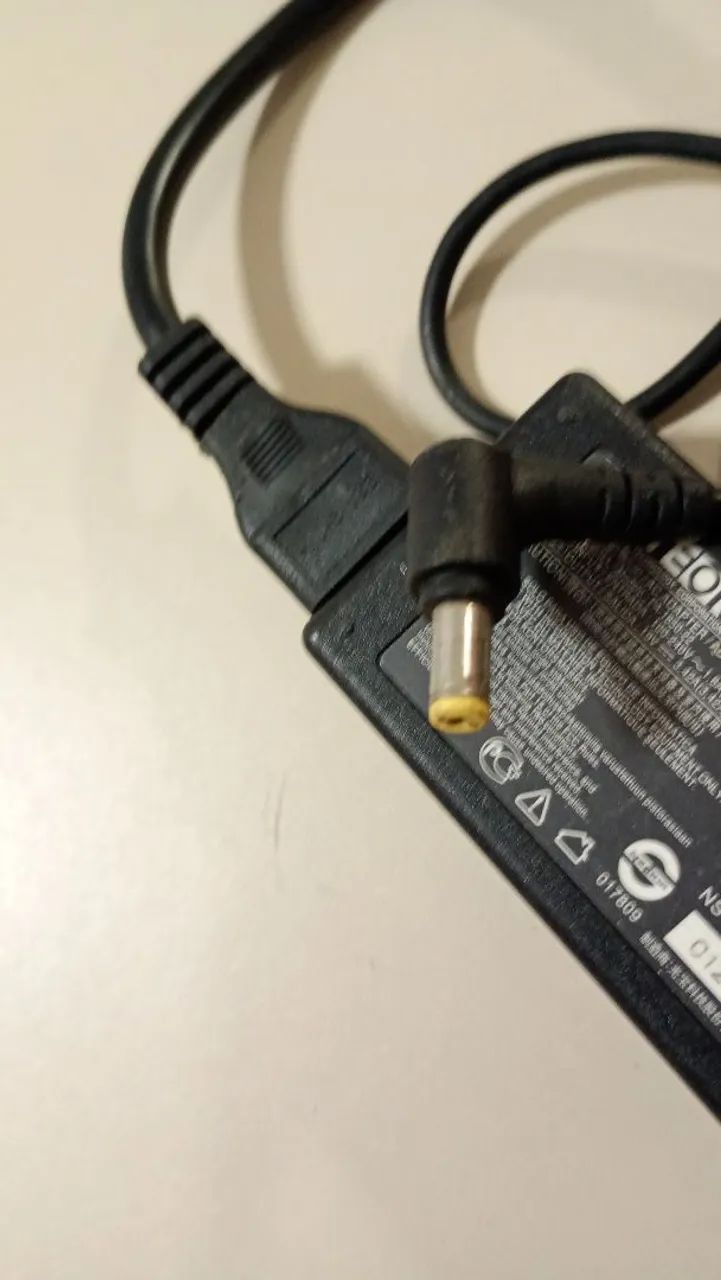 Carregador Notebook Acer 50 reais para vim buscar ok 