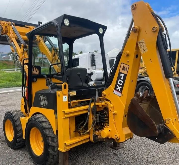 Mini Retroescavadeira jcb 1cx ano 2010 - Foto 3