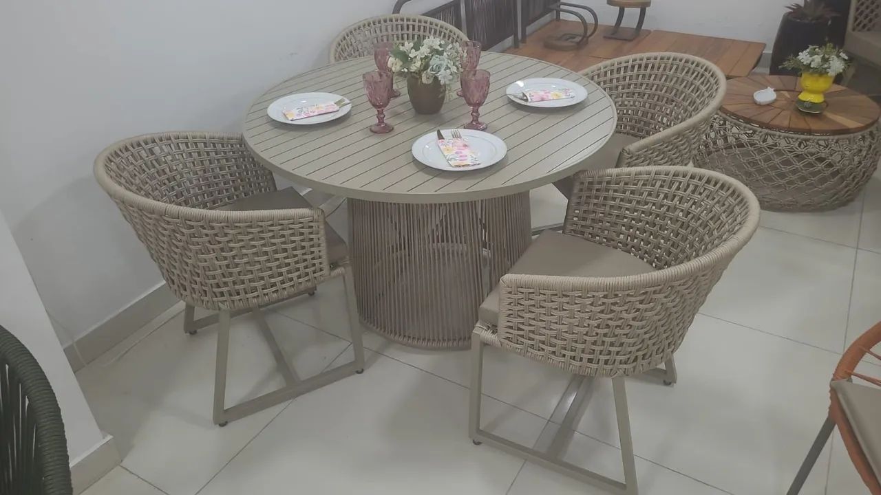 Jogo de mesa para área externa 
