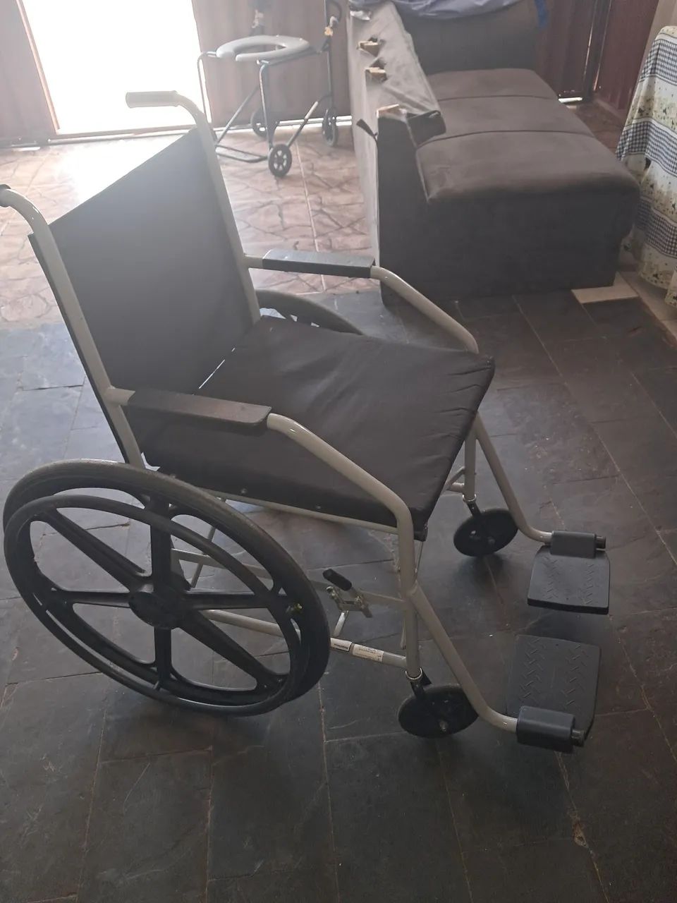 Cadeira de rodas - Foto 2