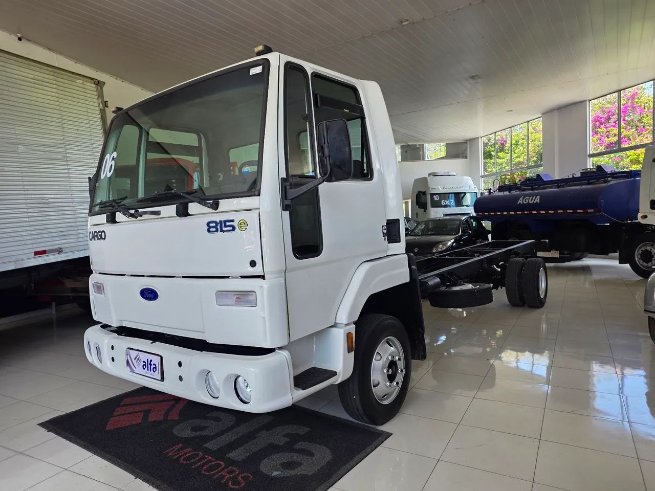 Ford Cargo 815 e 2006 doc consta bau  - Foto 3