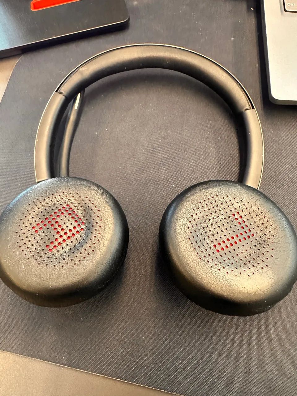 Headset Poly Voyager V4320 - Bluetooth - Cancelamento de Ruído Ativo - Foto 3