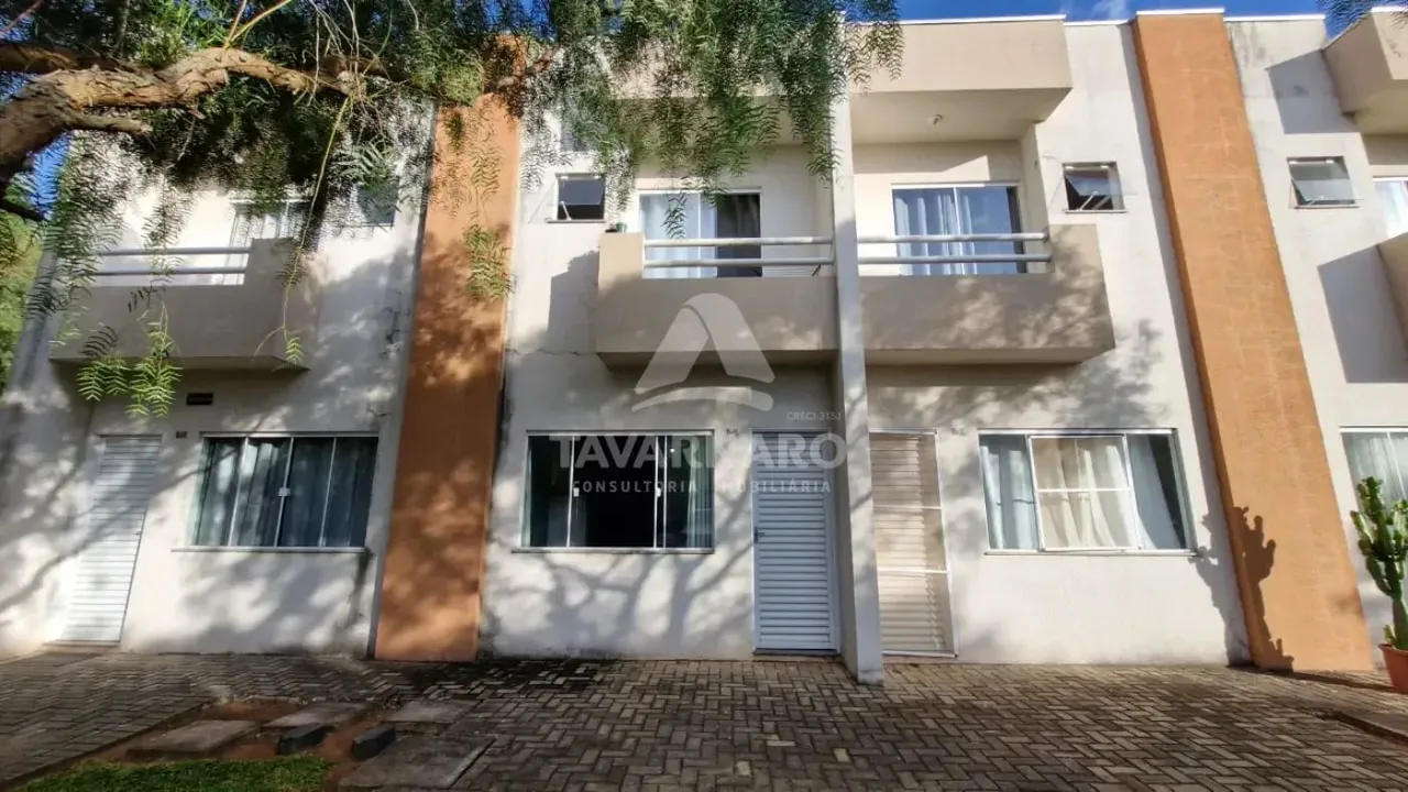 Sobrado Condomínio em Ponta Grossa