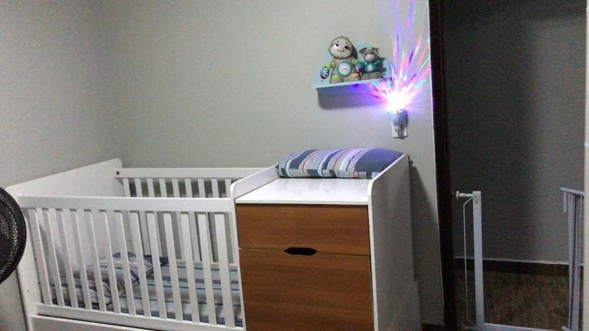 BERÇO QUE VIRA CAMA