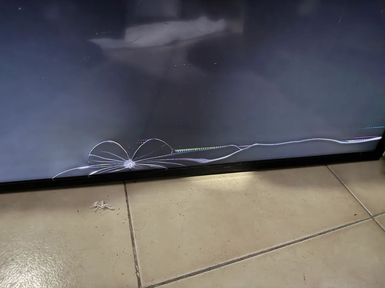 Televisão 65 polegadas UN65MU6100G tv inteira?. - Foto 5