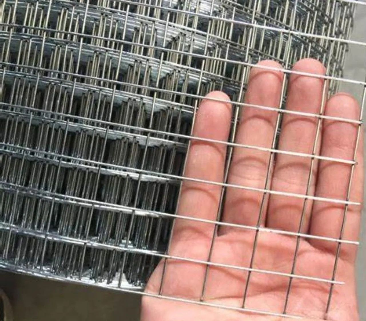 Tela Rolo com Meio Metro por 25 Metros Cercados.Viveiro Preço Imbatível 