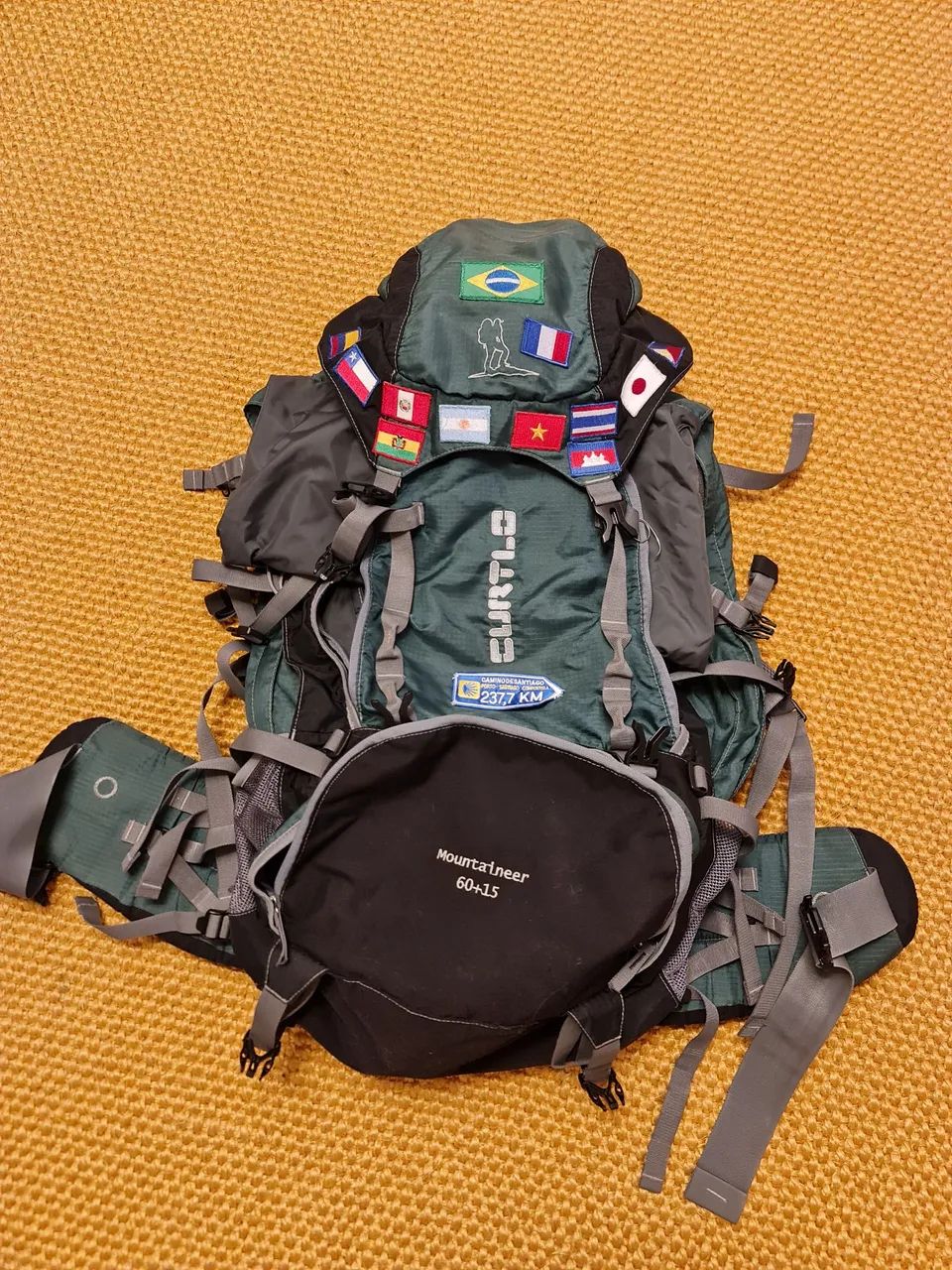 Mochila de Camping Curtlo 60+15 - Foto 2