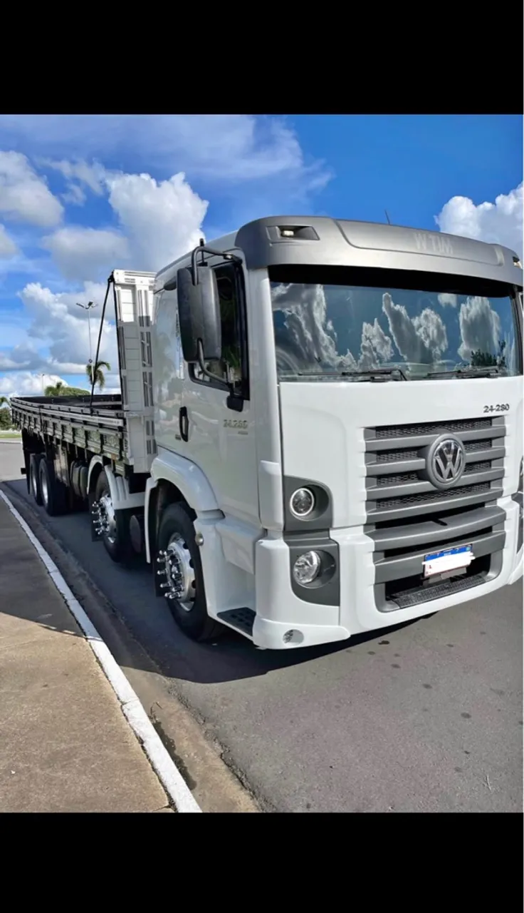 Caminhão Volkswagen 24.280 Carroceria