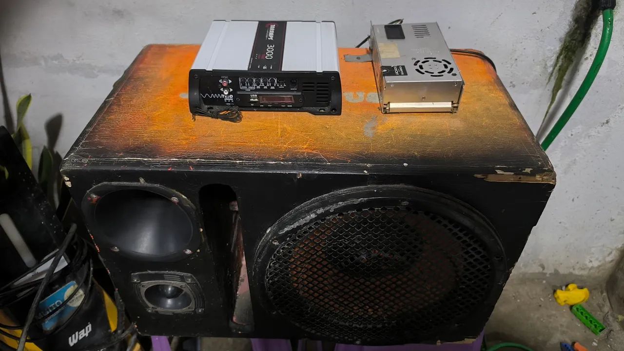 Amplificador Taramps 3000 trio player e fonte de alimentação  - Foto 3