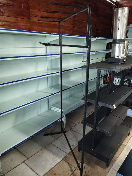 Gôndolas para comércio