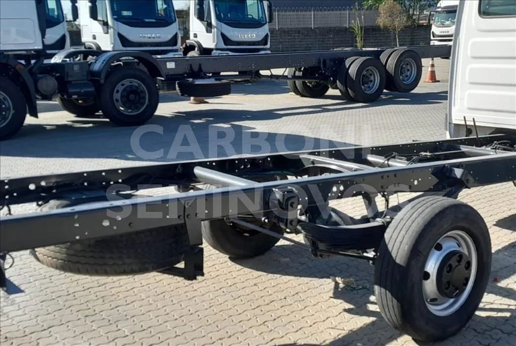 IVECO DAILY 35S14HDCS 4X2, ANO 2015 - Foto 6