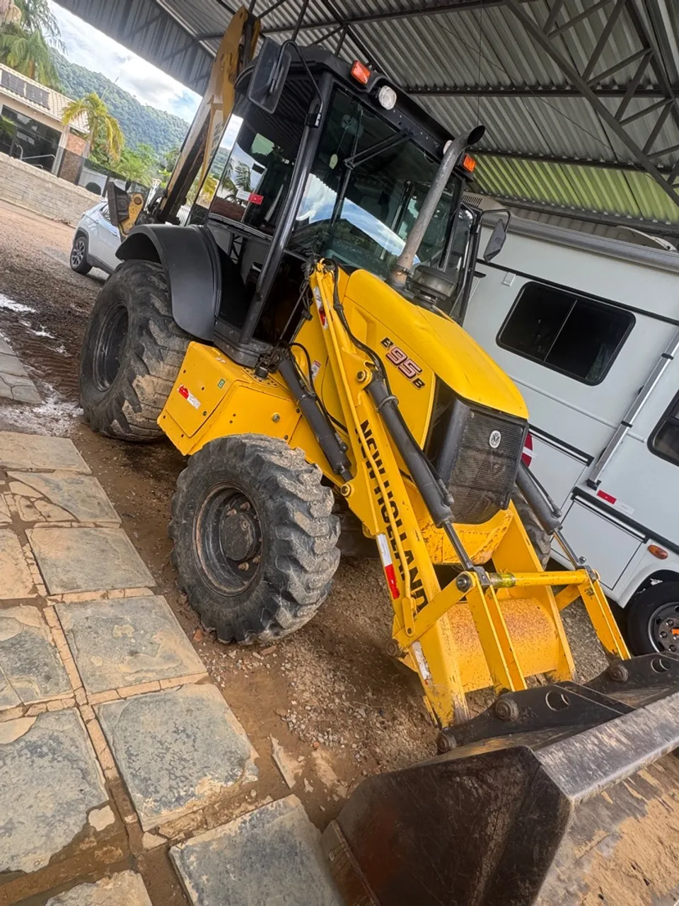 NEW HOLLAND B90B 2020