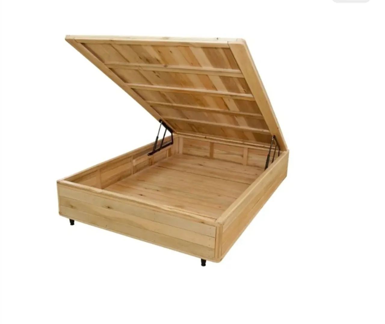 Cama Box Casal de Embuia e Guarda Roupas três portas.