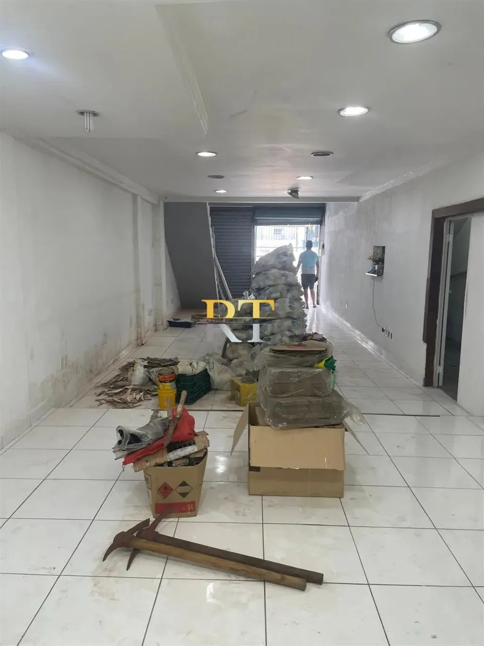 LOJA COM MEZANINO DE 134 M² VASCO DA GAMA