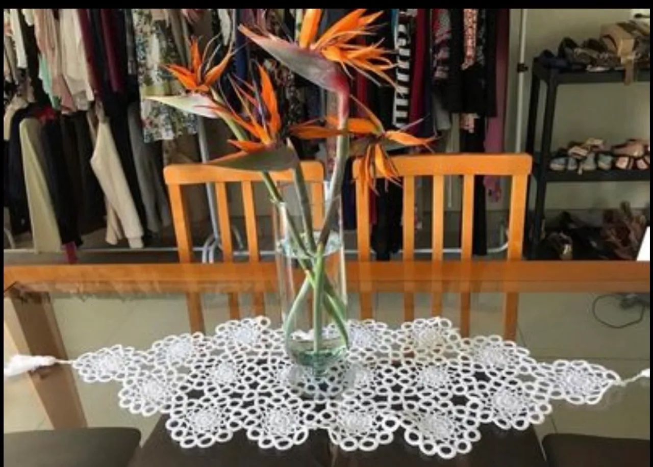 Caminho de mesa de crochê 