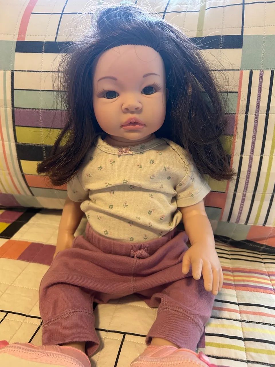 Boneca Princesa Reborn com acessórios e 5 trocas de roupa  - Foto 5