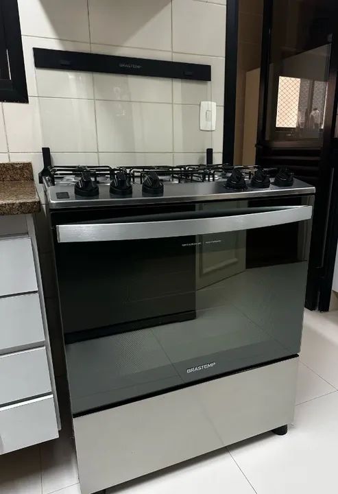 Fogão Brastemp BFS5NCR 5 Bocas Inox Tipo de conexão GLP 110V/220V - Foto 4