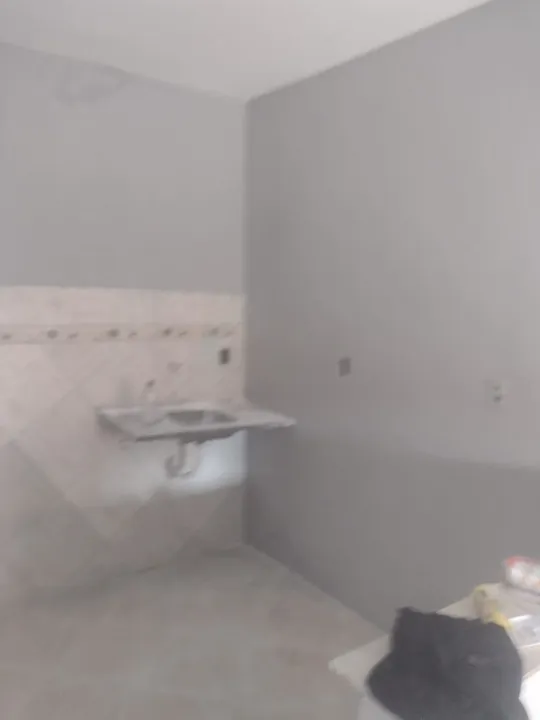 Vende-se uma casa em Periperi rua Osvaldo neves,baixamos para vender rápido 38