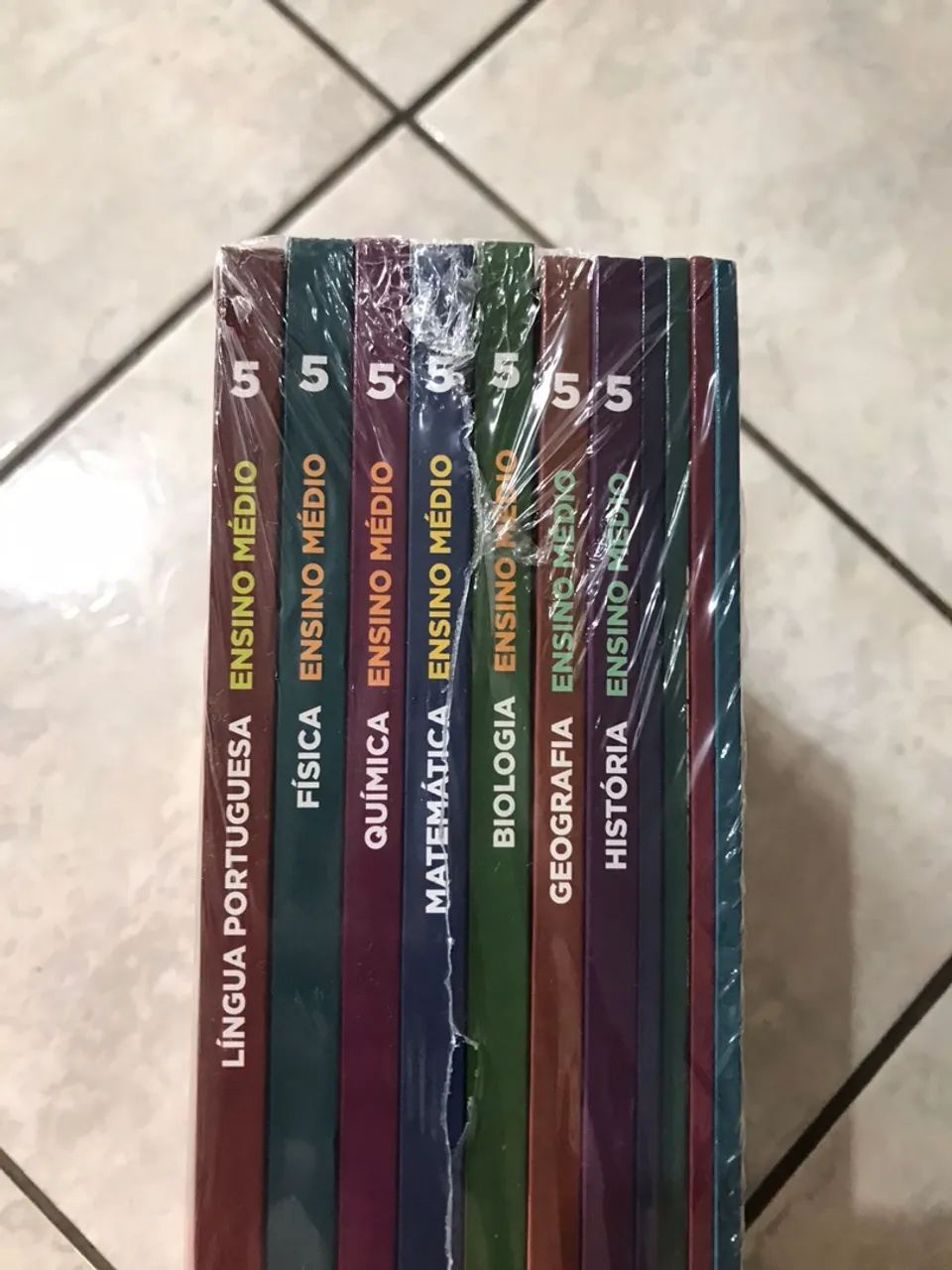 Livros Ensino Médio - Poliedro e anglo 
