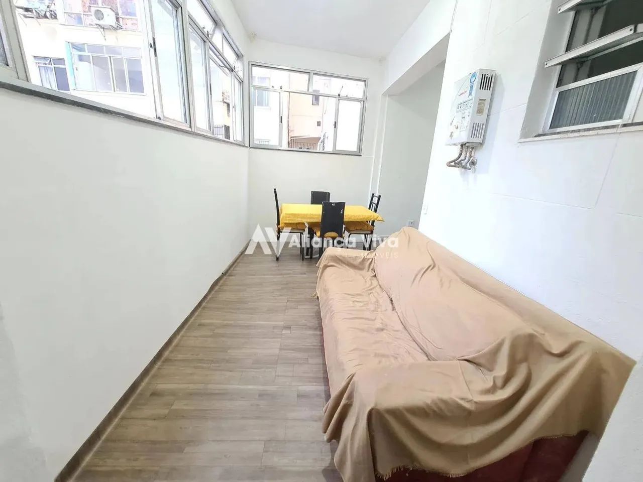 Apartamento a venda com 2 quartos e varanda e dependencia completa - Foto 3