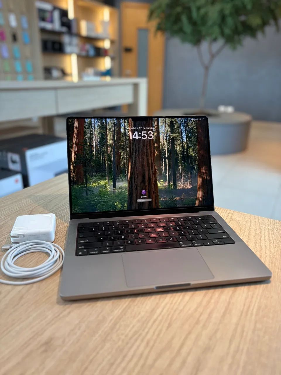 MacBook本体 MacBook Pro M1 Pro 14inch 16GB 512GB Macbook M1 PRO 14″ 512GB SSD 16GB RAM (seminovo) – LS