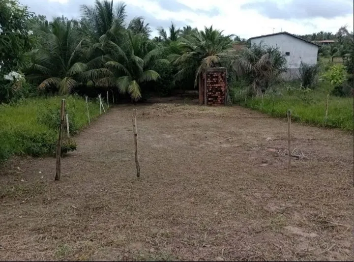 Terreno à 350m da praia