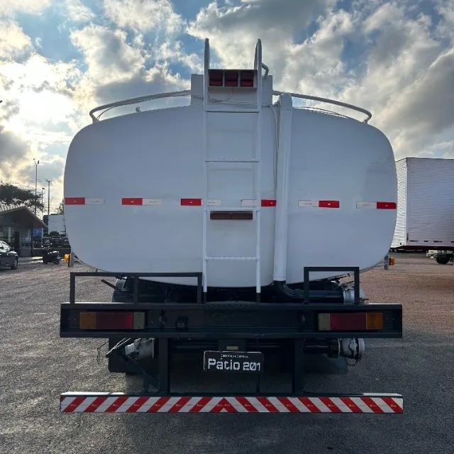 Carreta Tanque 32 Mil Litros 3 Eixos Tanque Aço 1999 - Foto 5